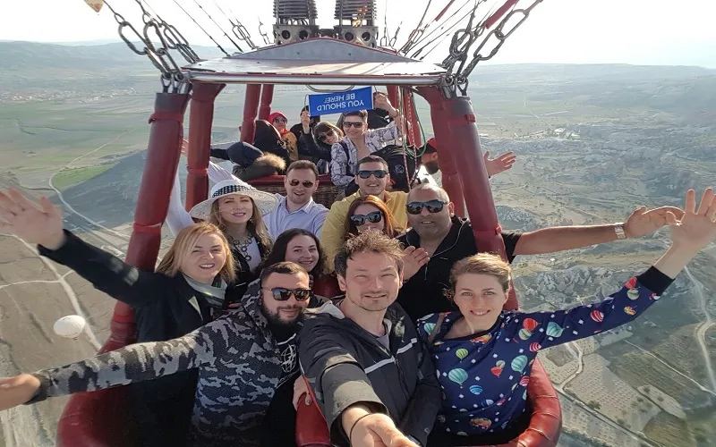 Balloon flight Cappadocia with 2K Travel, travellers in a basket